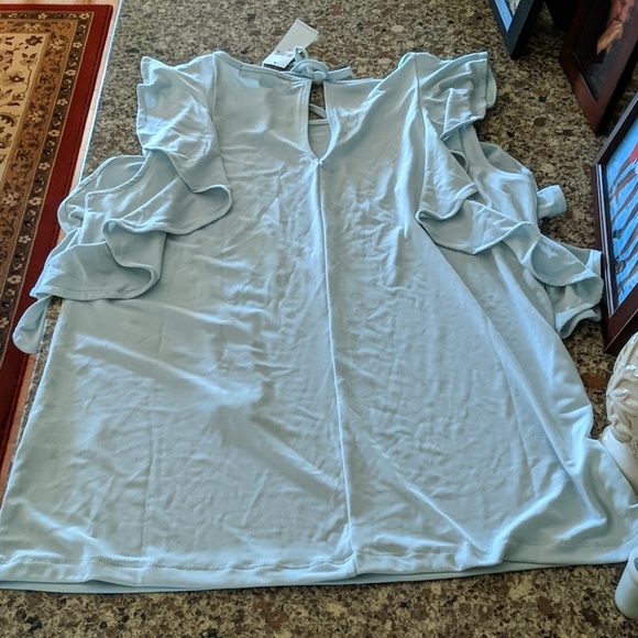 Banana Republic Flutter Sleeve Top - Picture 4 of 4